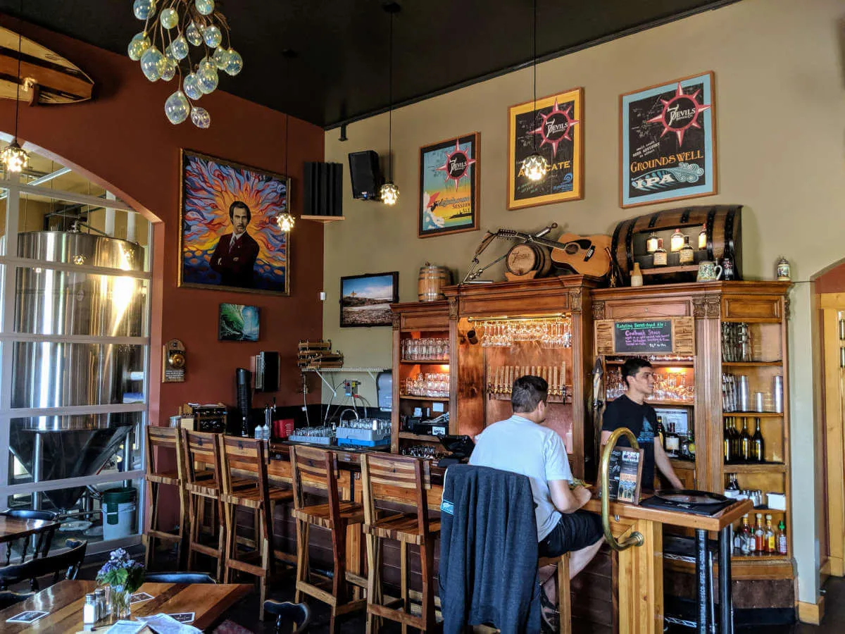 7 Devils Brewing - main bar area