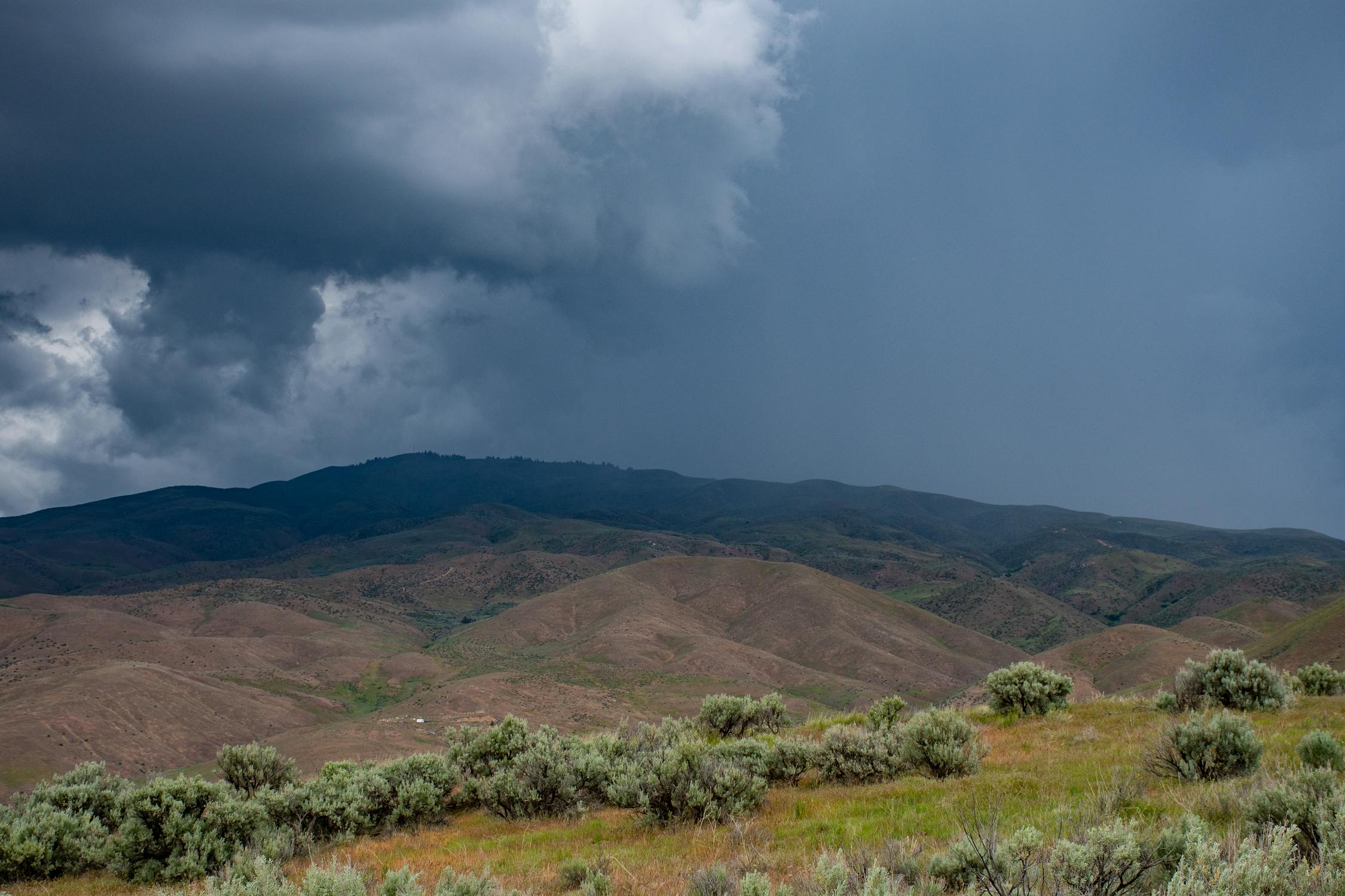 Discover the Magic of Colorado at Night - Stargazing, Cities & More
