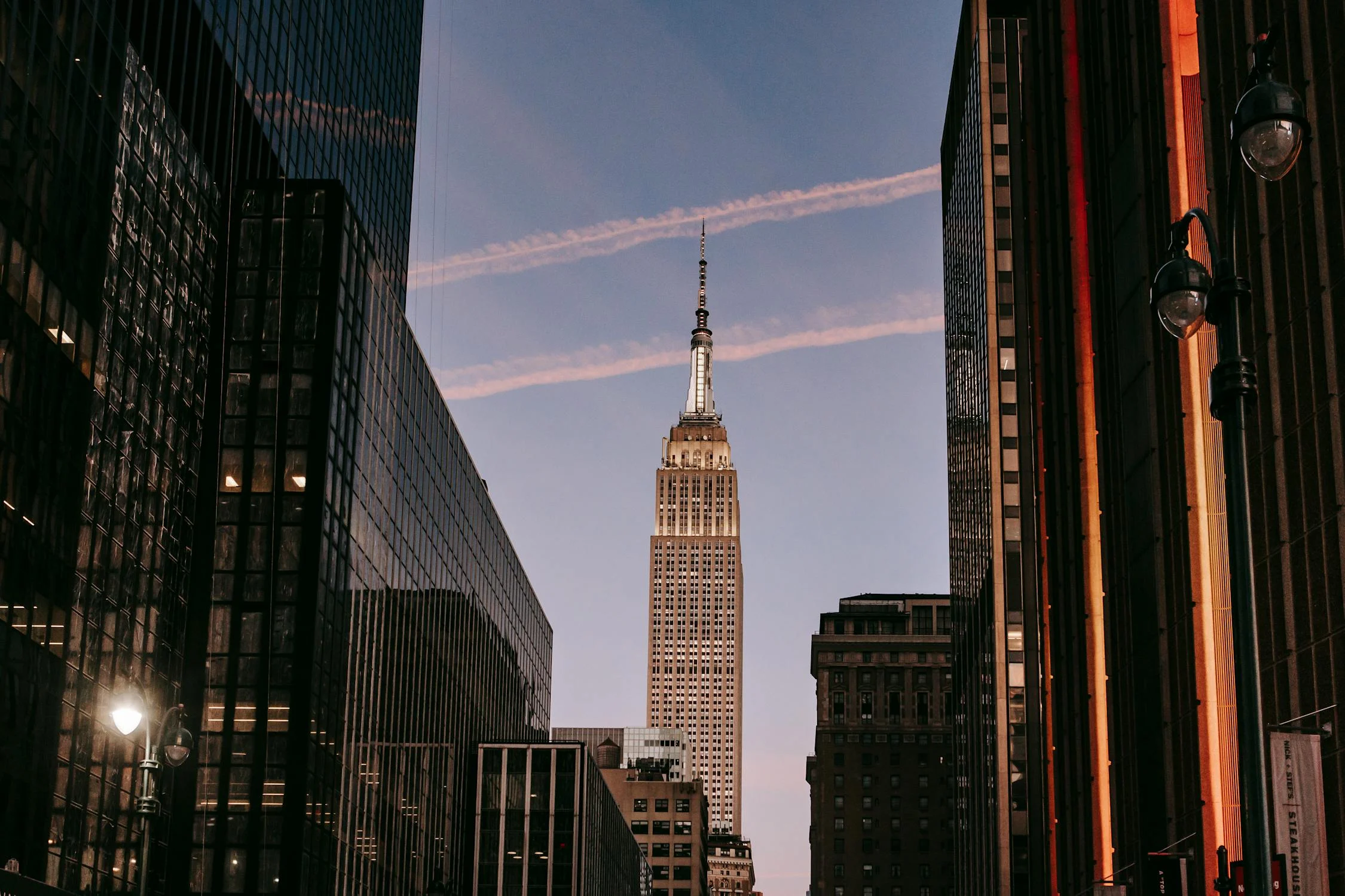 Discovering the Best nyc places to eat - A Culinary Journey Through the Big Apple