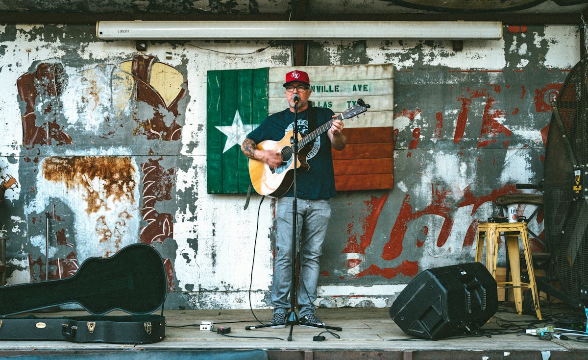 Navigating Dallas Weather in April - Your Perfect Spring Trip Guide Precipitation and Thunderstorms