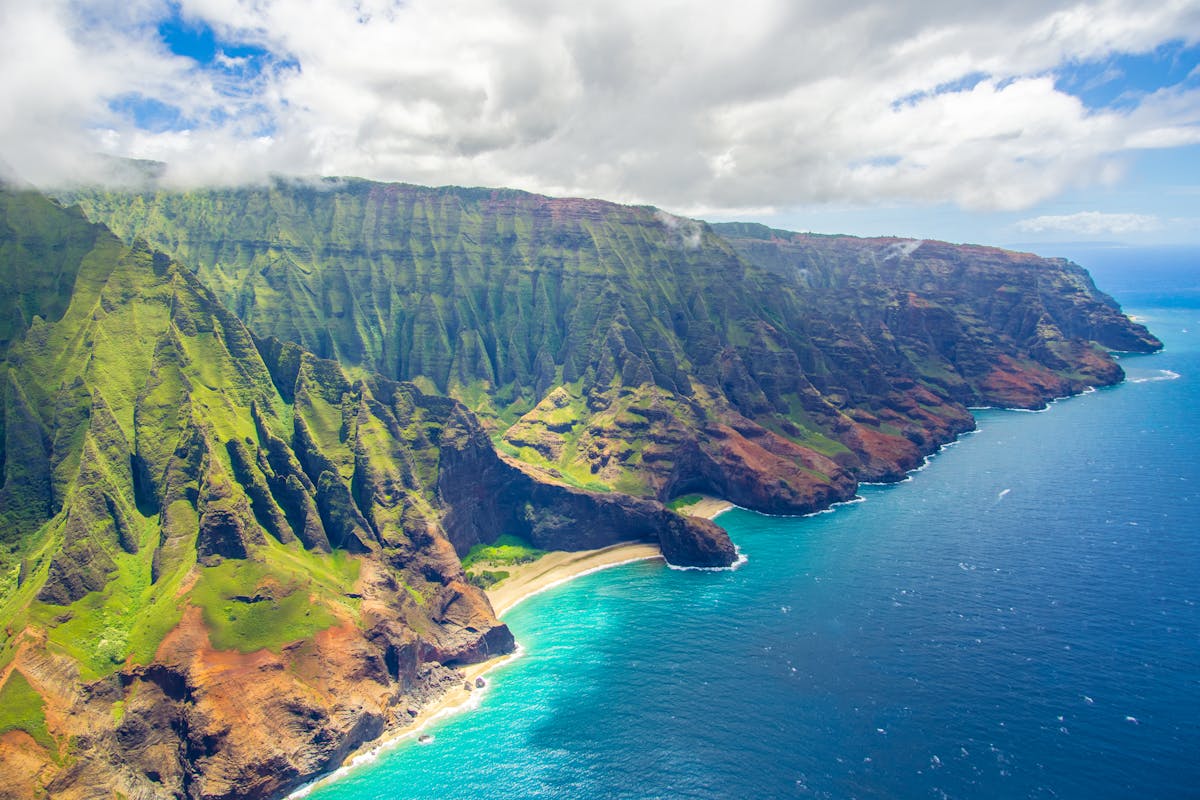 Embracing the Tropics - Navigating the Rainy Months In Hawaii Understanding Hawaii's Rainy Season