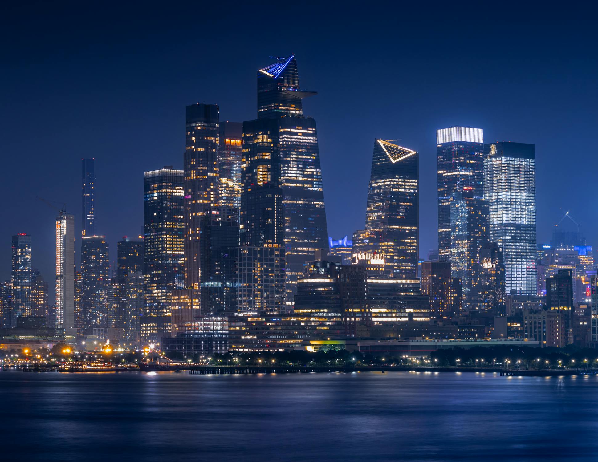 Your Ultimate Guide - What to Do in NYC in December 2024 Your Guide to Finding All Inclusive New York Tour Packages