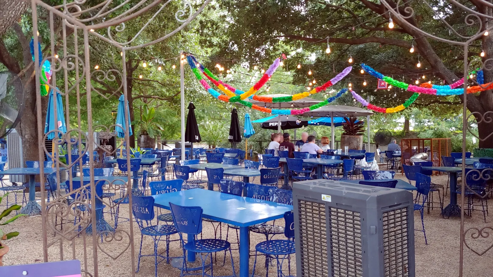 Another view of La Gloria's exterior in the Pearl District