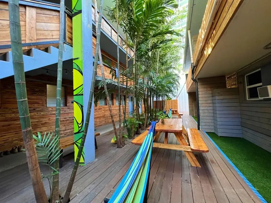 Common area with hammock at Honu Waikiki by ALOH, a new favorite for Backpackers Oahu
