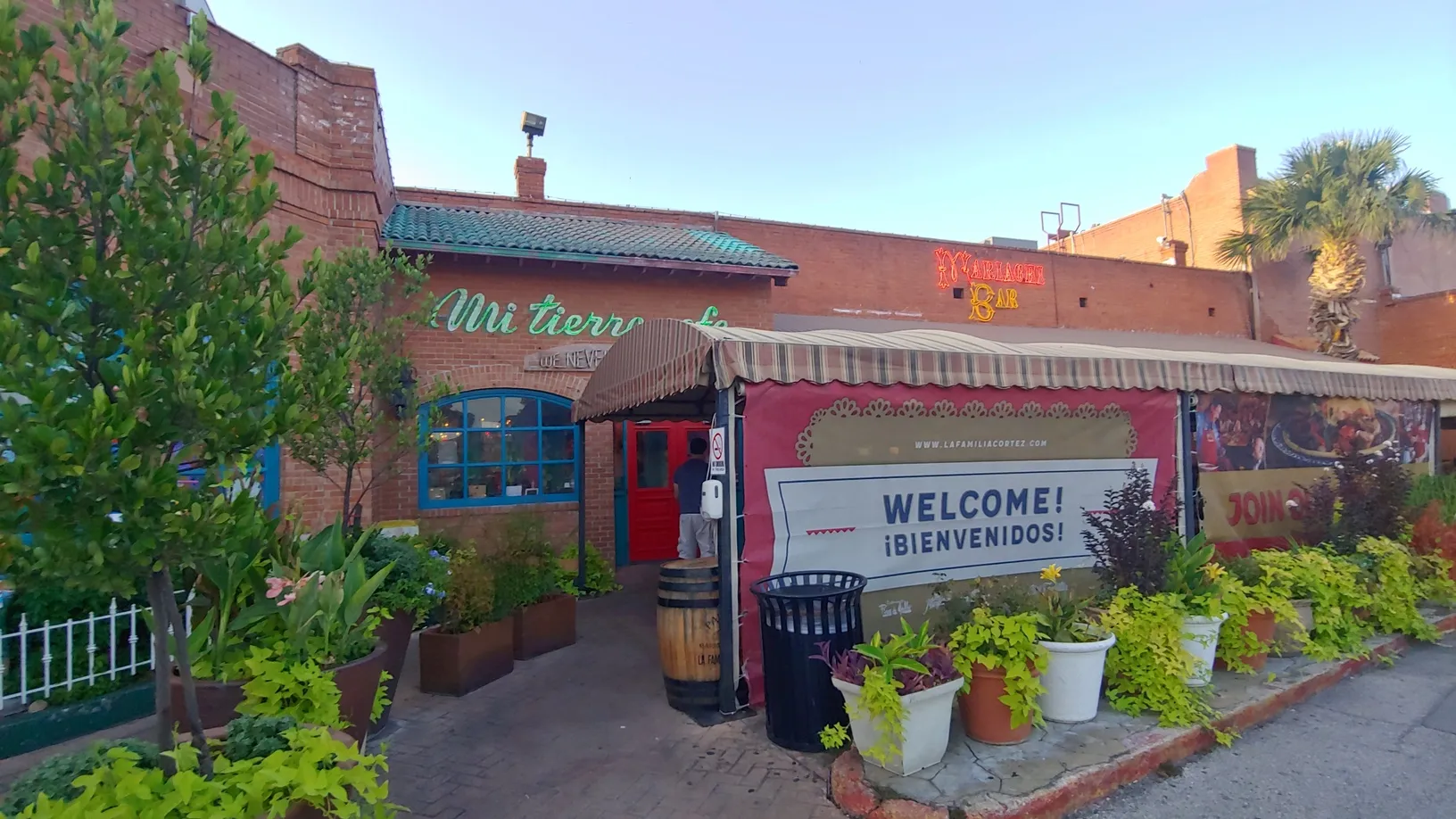 Exterior view of Mi Tierra Cafe &amp; Bakery at night