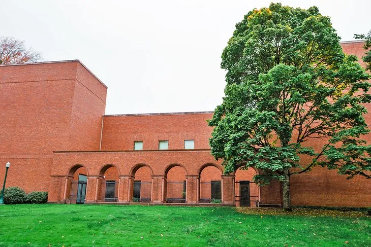 Exterior view of the Jordan Schnitzer Museum of Art in Eugene