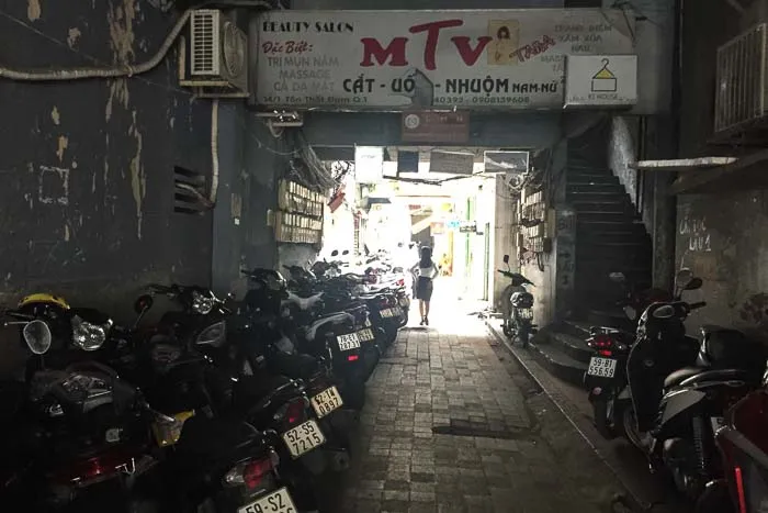 hidden-bars-saigon