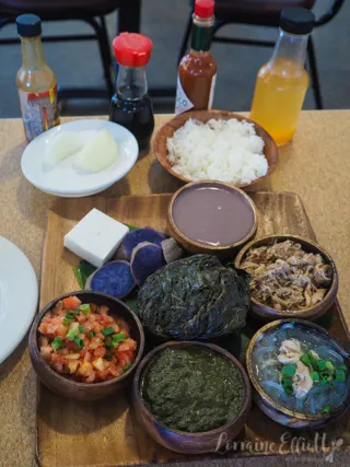 Highway Inn Tasting Platter with Kalua Pig