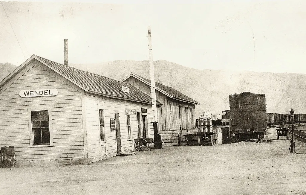 Historic photo of buildings in Wendel, California