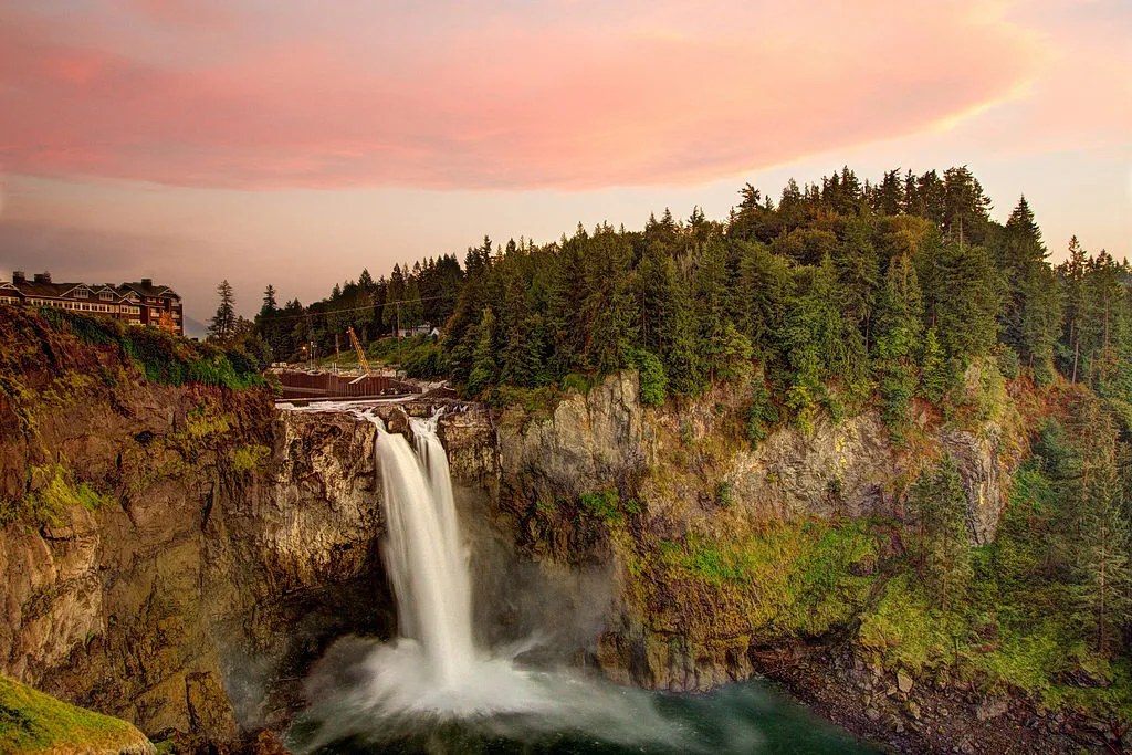 Image of the impressive Snoqualmie Falls