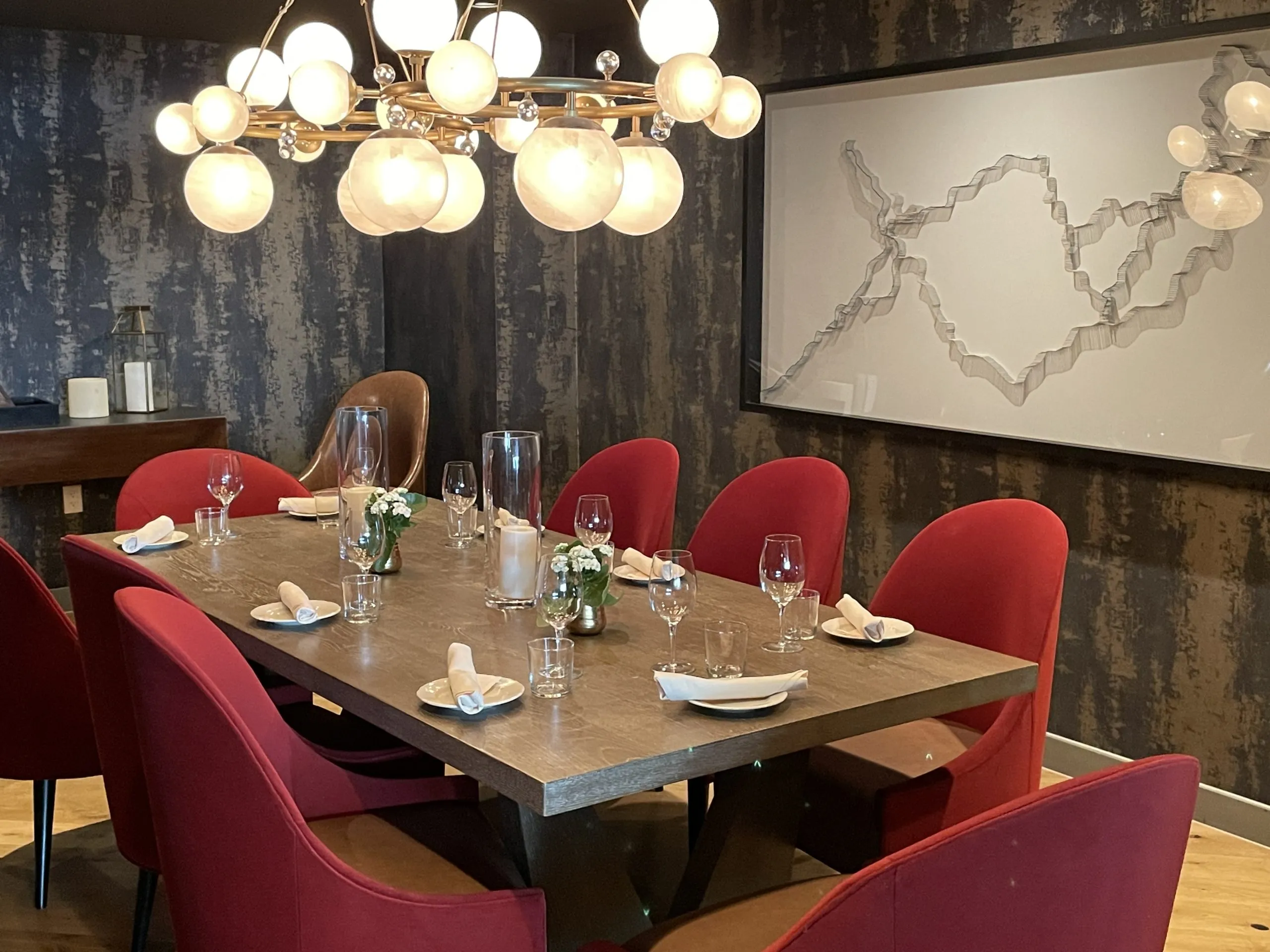 Interior dining room at Stark's Alpine Grill in Viewline Resort