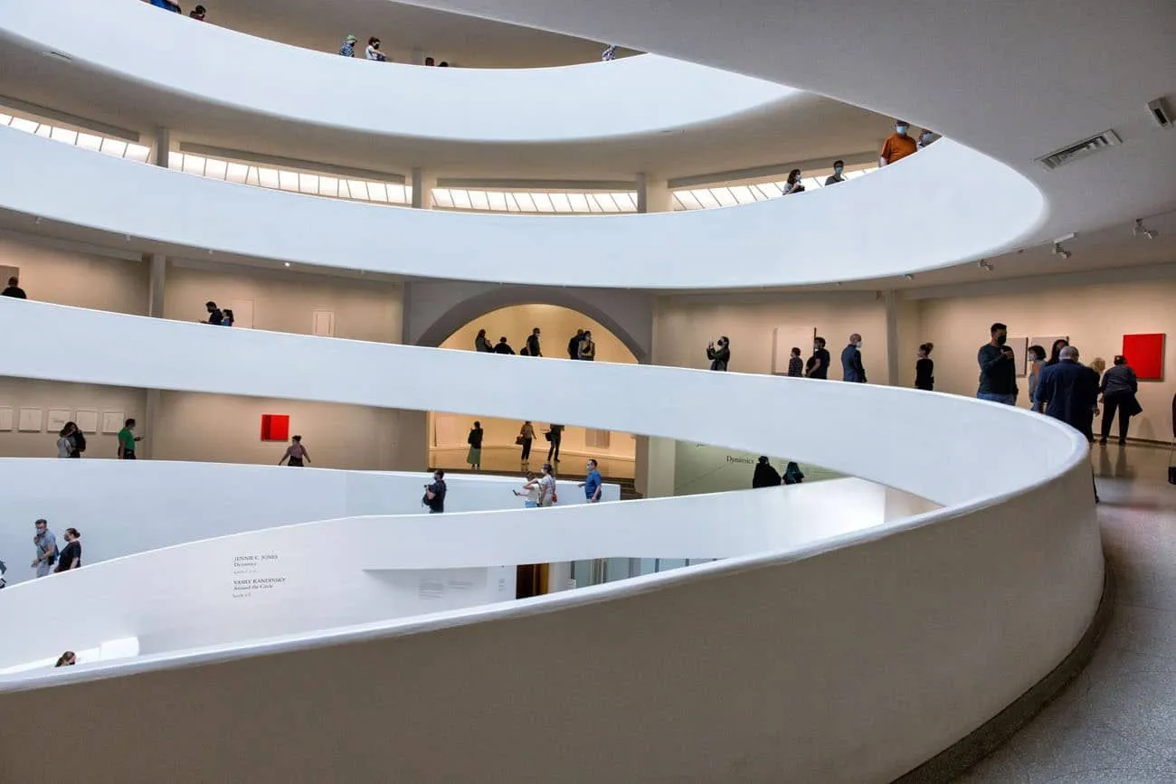 Interior spiral ramp of the Solomon R. Guggenheim Museum