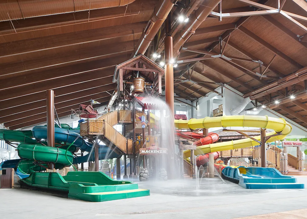 Kids playing at the Great Wolf Lodge indoor waterpark