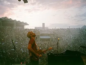 Main stage view at Primavera Sound Barcelona, showcasing the large scale productions expected at Primavera Sound Los Angeles