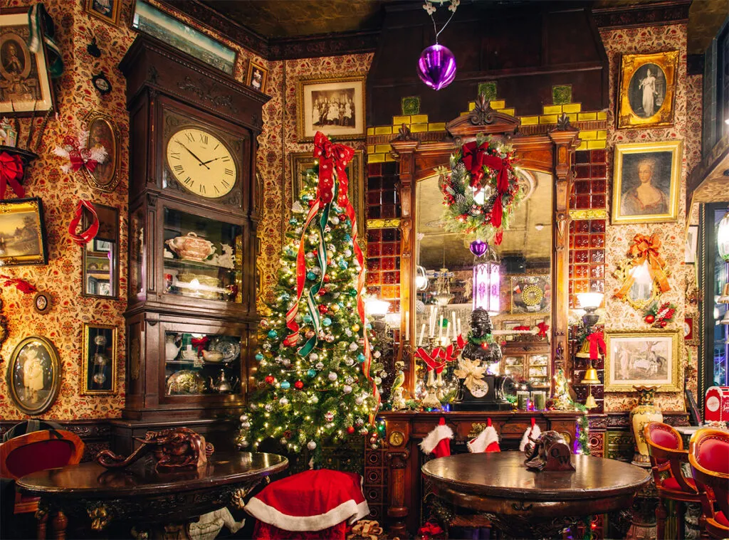 oscar wilde bar nyc christmas