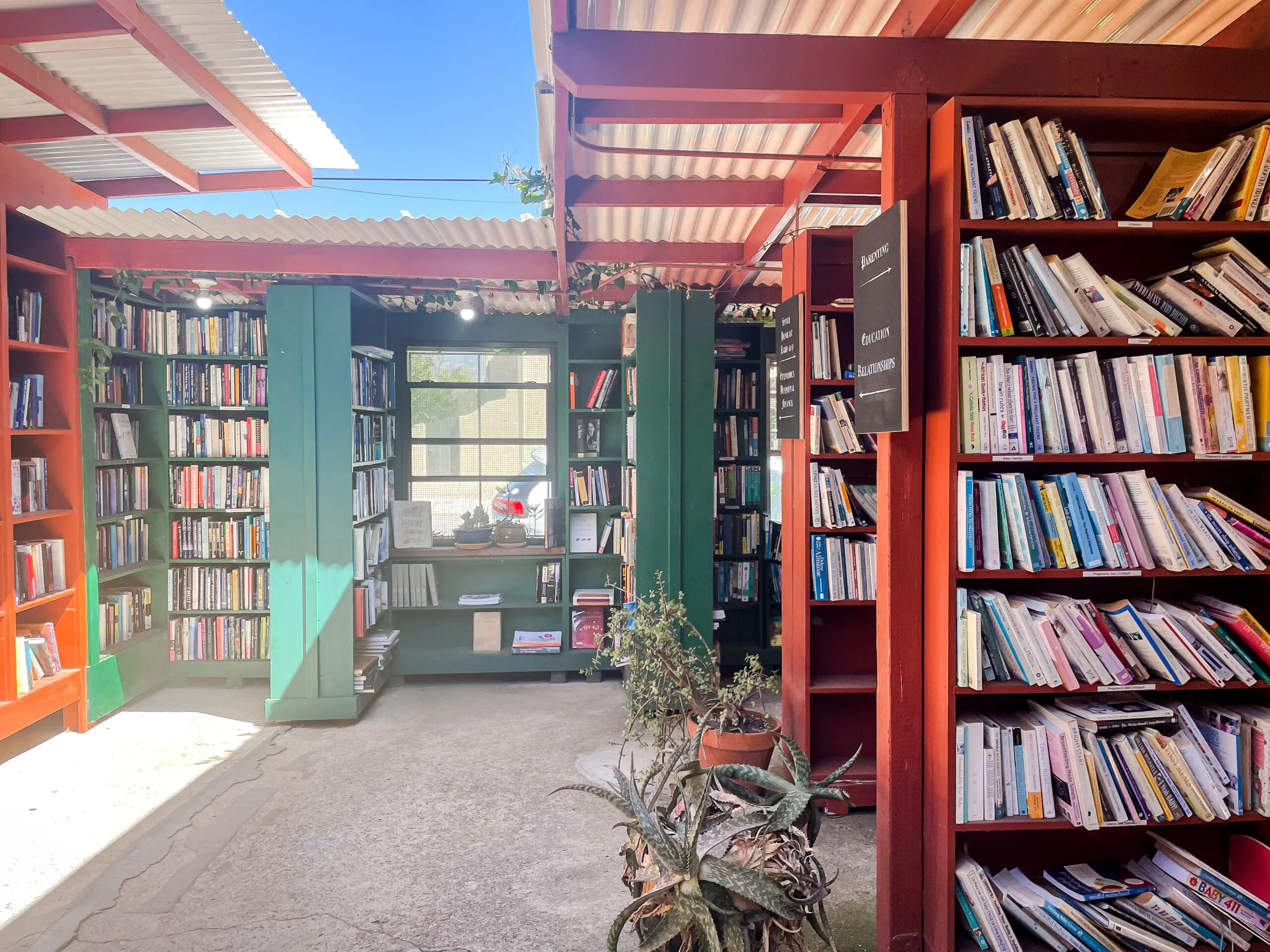 Outdoor section of Bart's Books, a unique stop on an Ojai day trip