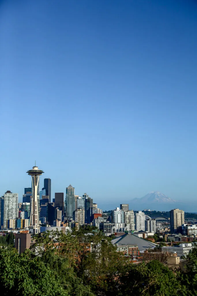 Panoramic cityscape of Seattle including the Space Needle and waterfront, viewed from Kerry Park