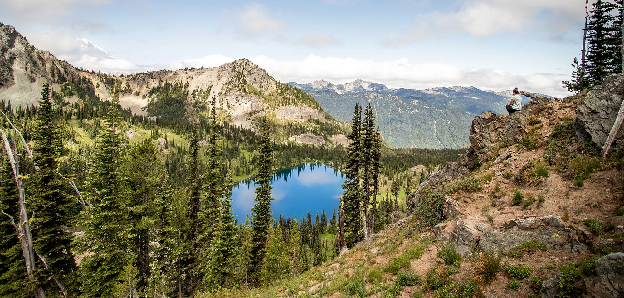 Scenic view of Sheep Lake during a Washington backpacking trip