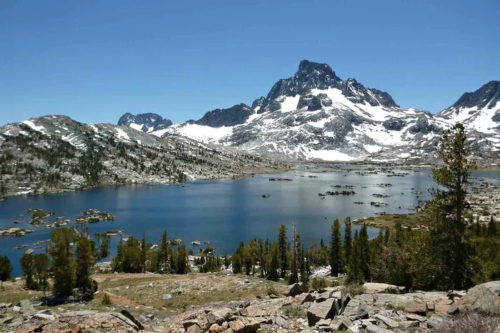 Scenic view of Thousand Island Lake with Banner Peak in the background, a popular stop on a California backpacking trip