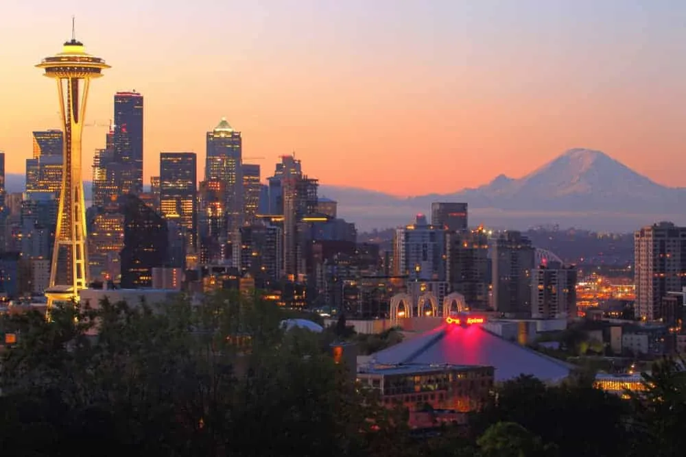 Skyline of Seattle with the Space Needle and Mount Rainier in the background