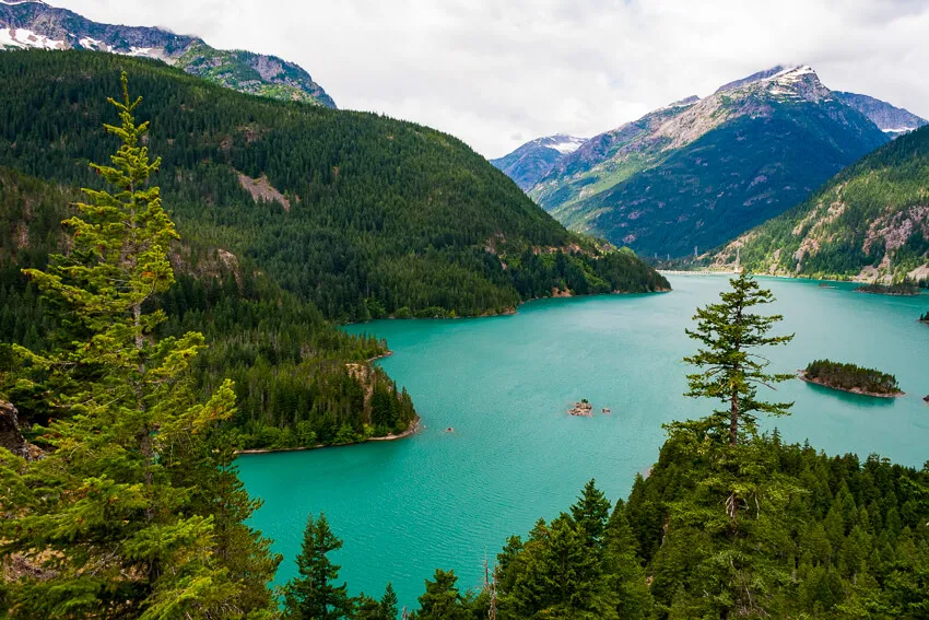 Stunning turquoise water of Diablo Lake in North Cascades National Park