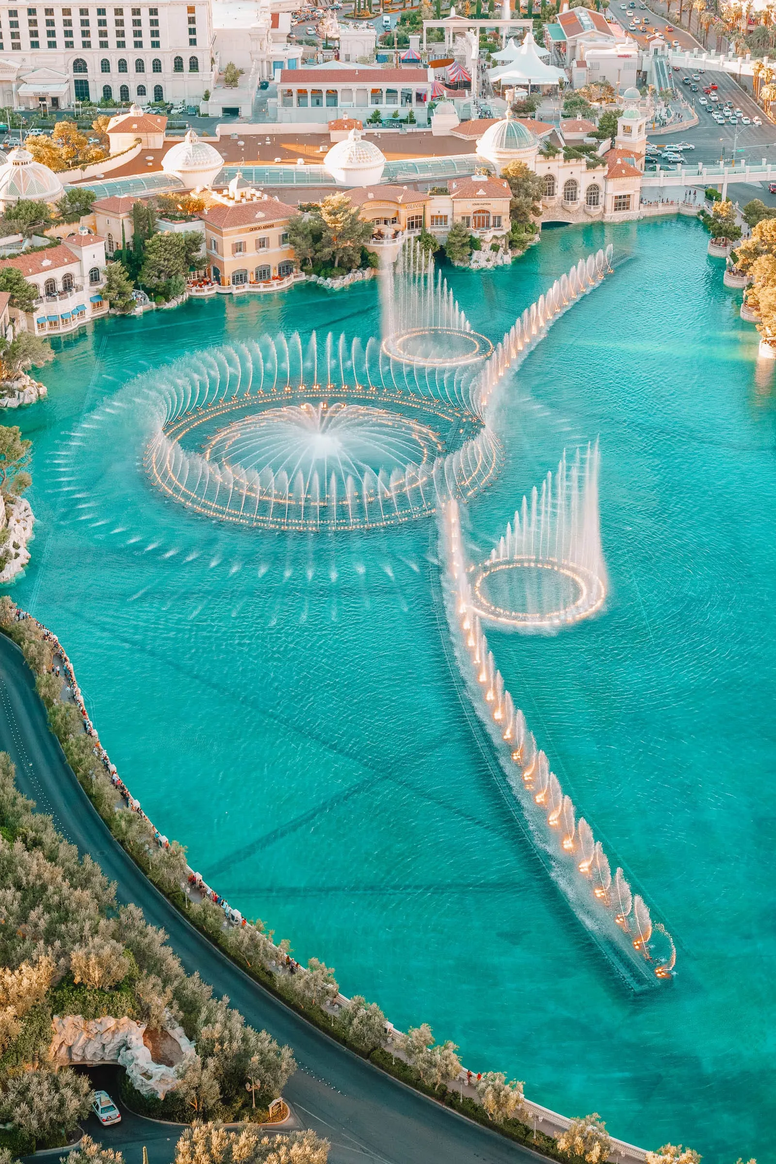 The famous Bellagio Fountains illuminated at night, a must-see free attraction in Las Vegas