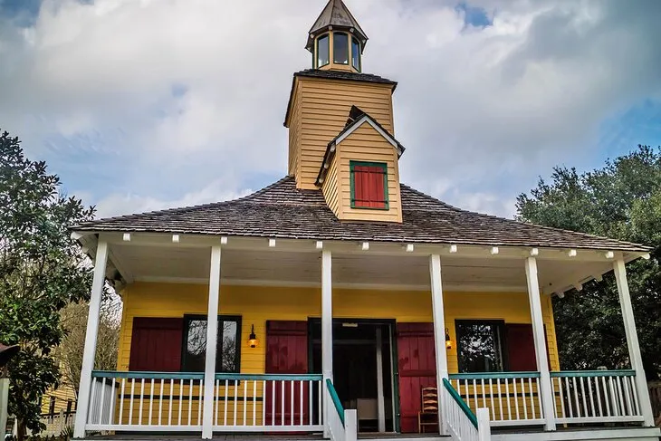 Vermilionville | Cheri Alguire / Shutterstock.com