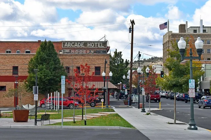 View of the city of Klamath Falls in Southern Oregon