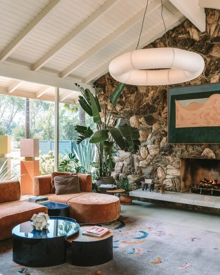 Weekend Getaways from Los Angeles - Capri Hotel lobby